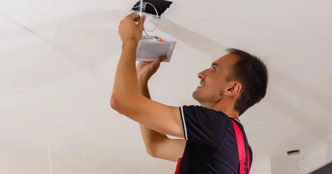 Jak rozmieścić halogeny w salonie, by uniknąć złego oświetlenia?