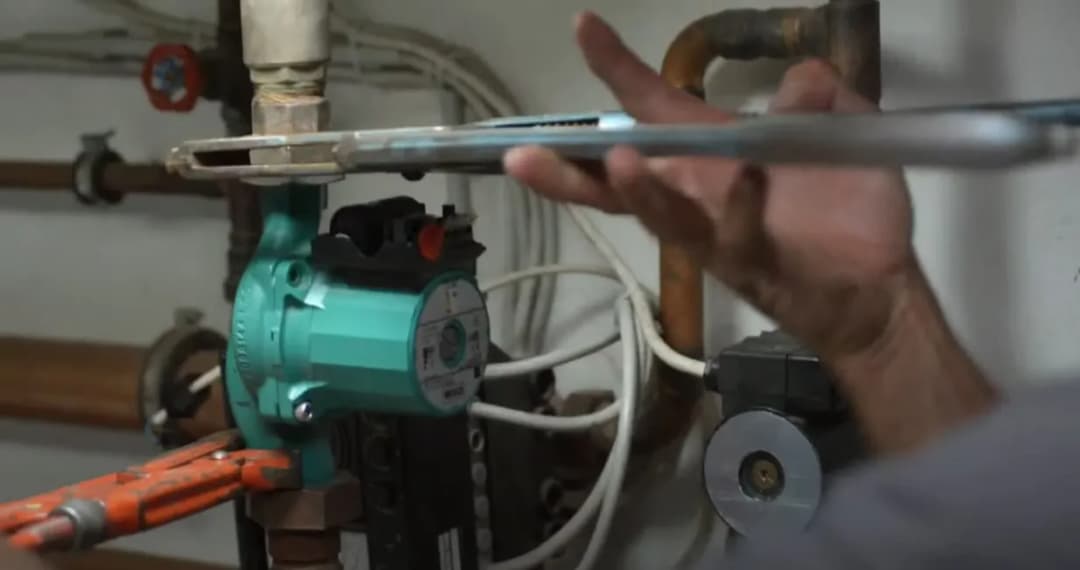 Montaż pompy obiegowej: uniknij najczęstszych błędów i problemów